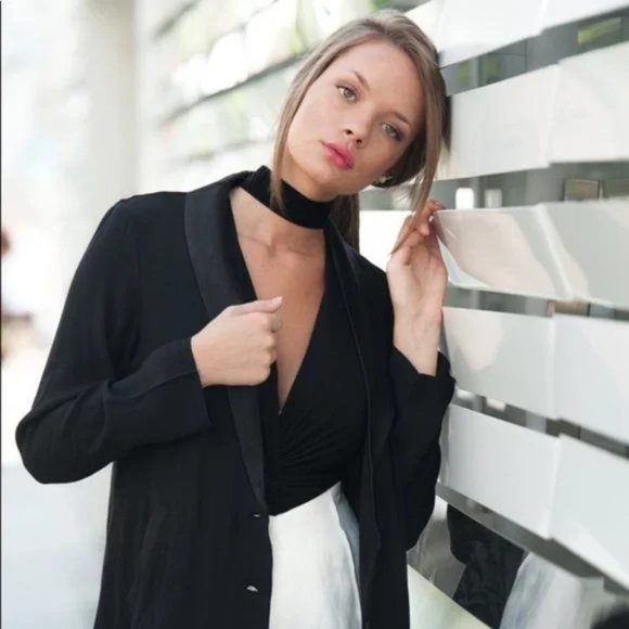 Dance & Marvel | Black Blazer - Picture 5 of 7